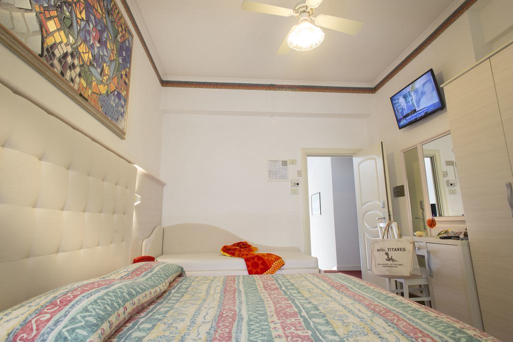 Hotel Titanus Μπελάρια-Ιτζέα Μαρίνα Εξωτερικό φωτογραφία