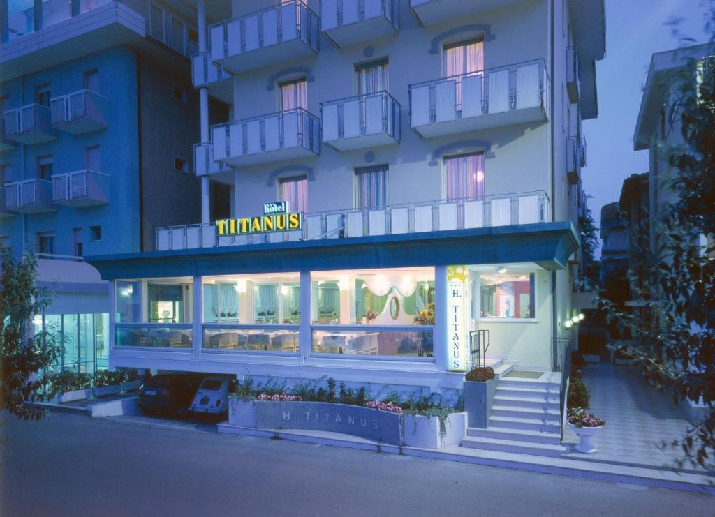 Hotel Titanus Μπελάρια-Ιτζέα Μαρίνα Εξωτερικό φωτογραφία